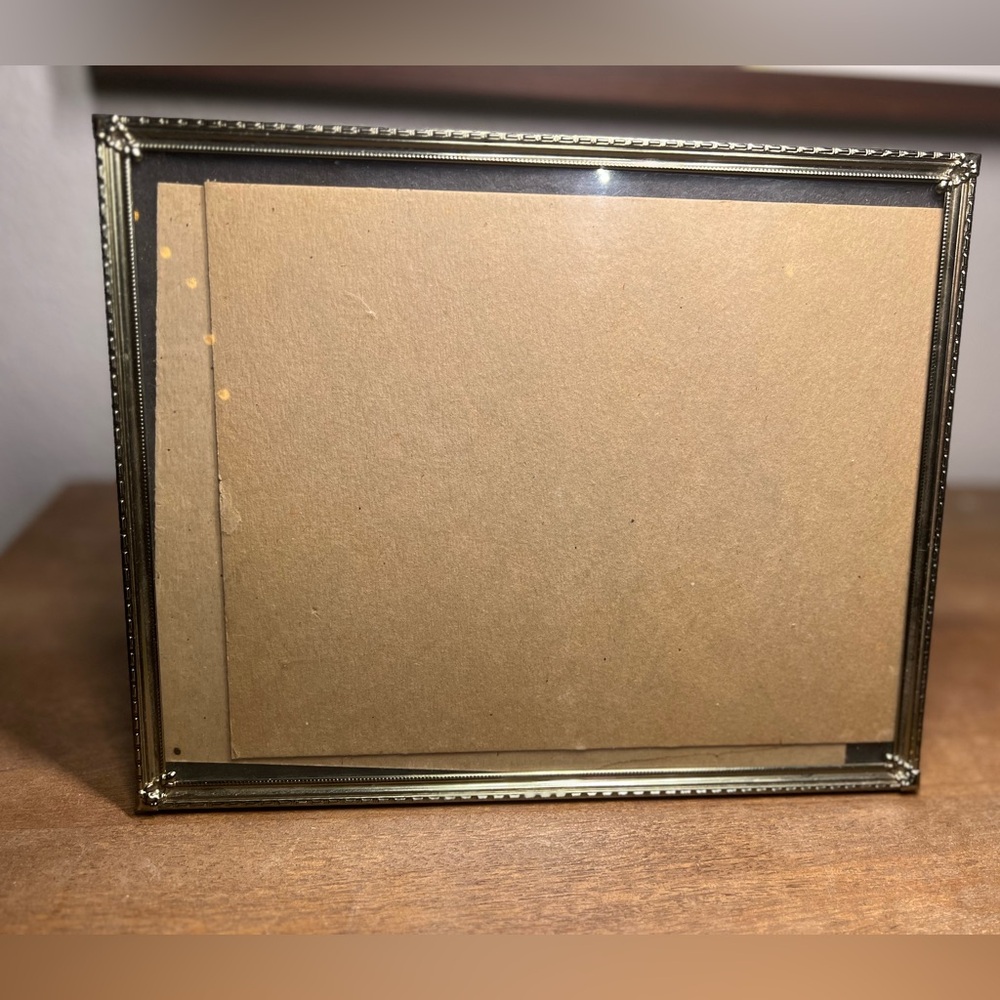 vintage ornate gold tone metal picture frame 8x10